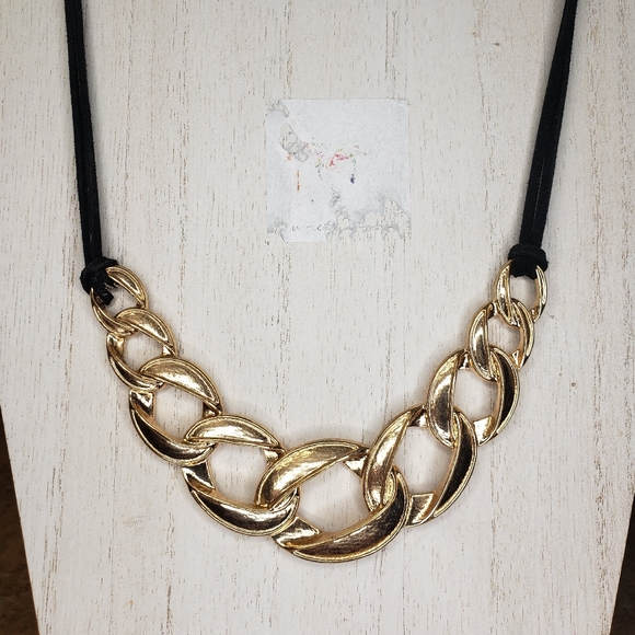 Gold paparazzi necklaces - Picture 3 of 5